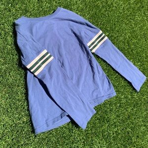 Long sleeve vintage-looking tee
